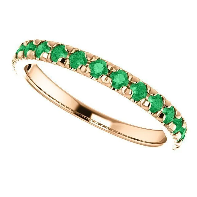 14KT GOLD 0.60 CTW EMERALD FRENCH-SET ANNIVERSARY BAND