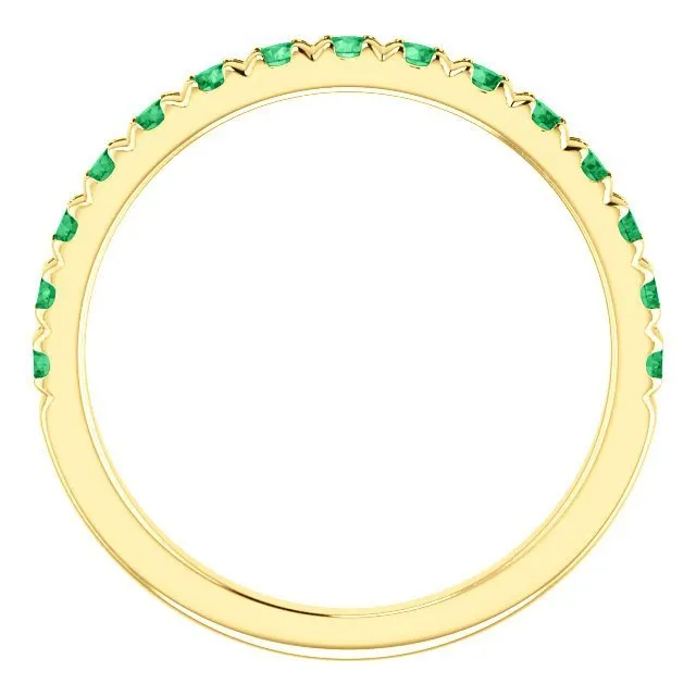 14KT GOLD 0.60 CTW EMERALD FRENCH-SET ANNIVERSARY BAND