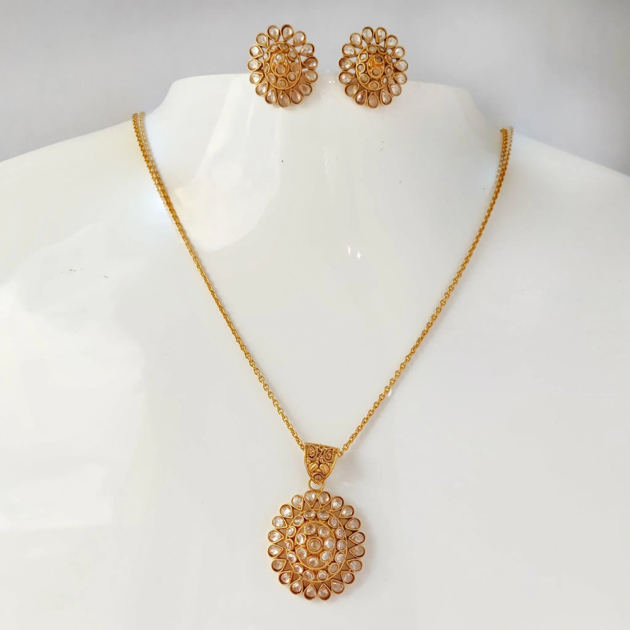 22ct Gold Antiquated Look Pendant, chain & Earrings with Polki Style Cubic Zirconias (17.7g) P&E-8239