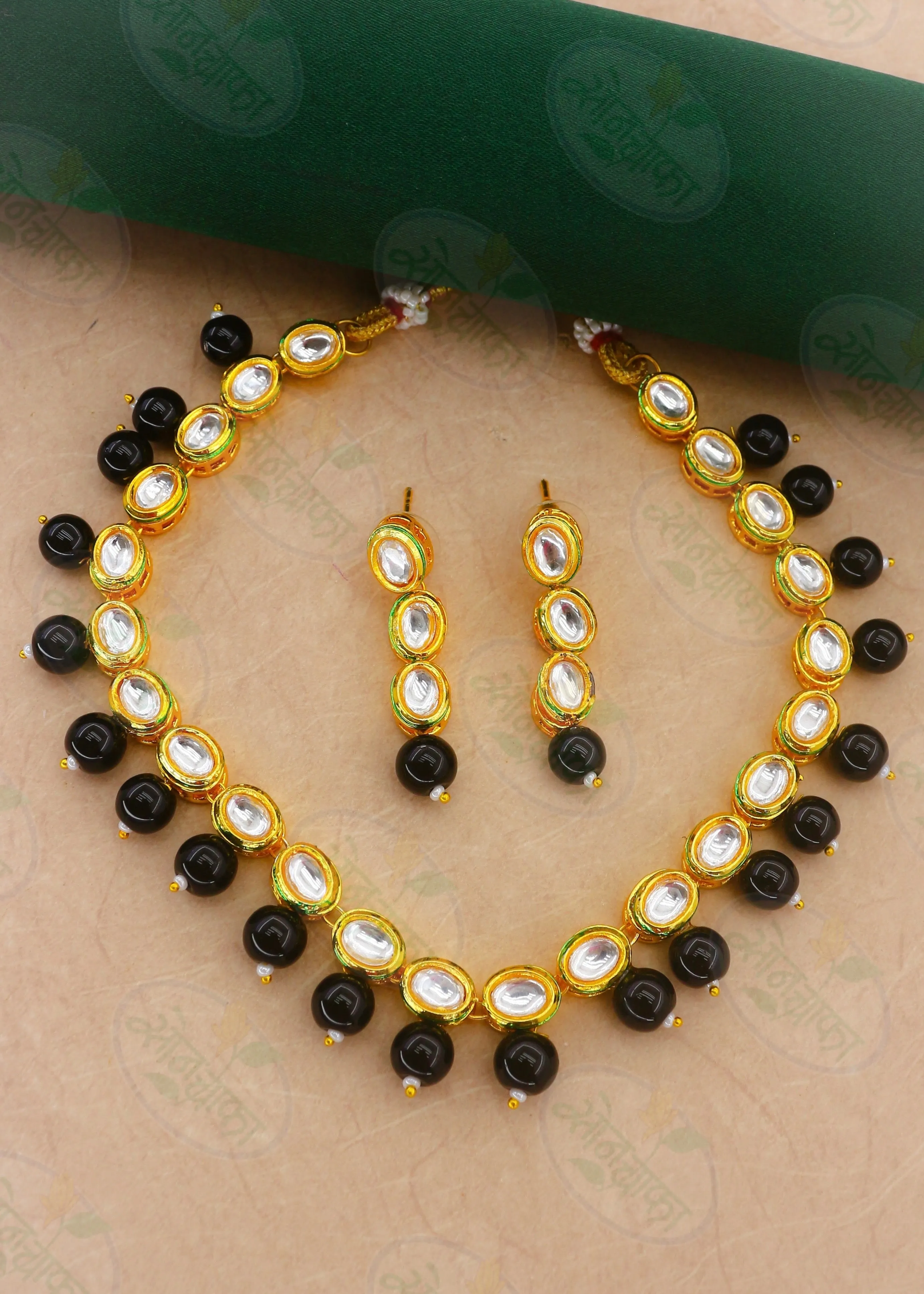 BEAUTIFUL KUNDAN NECKLACE