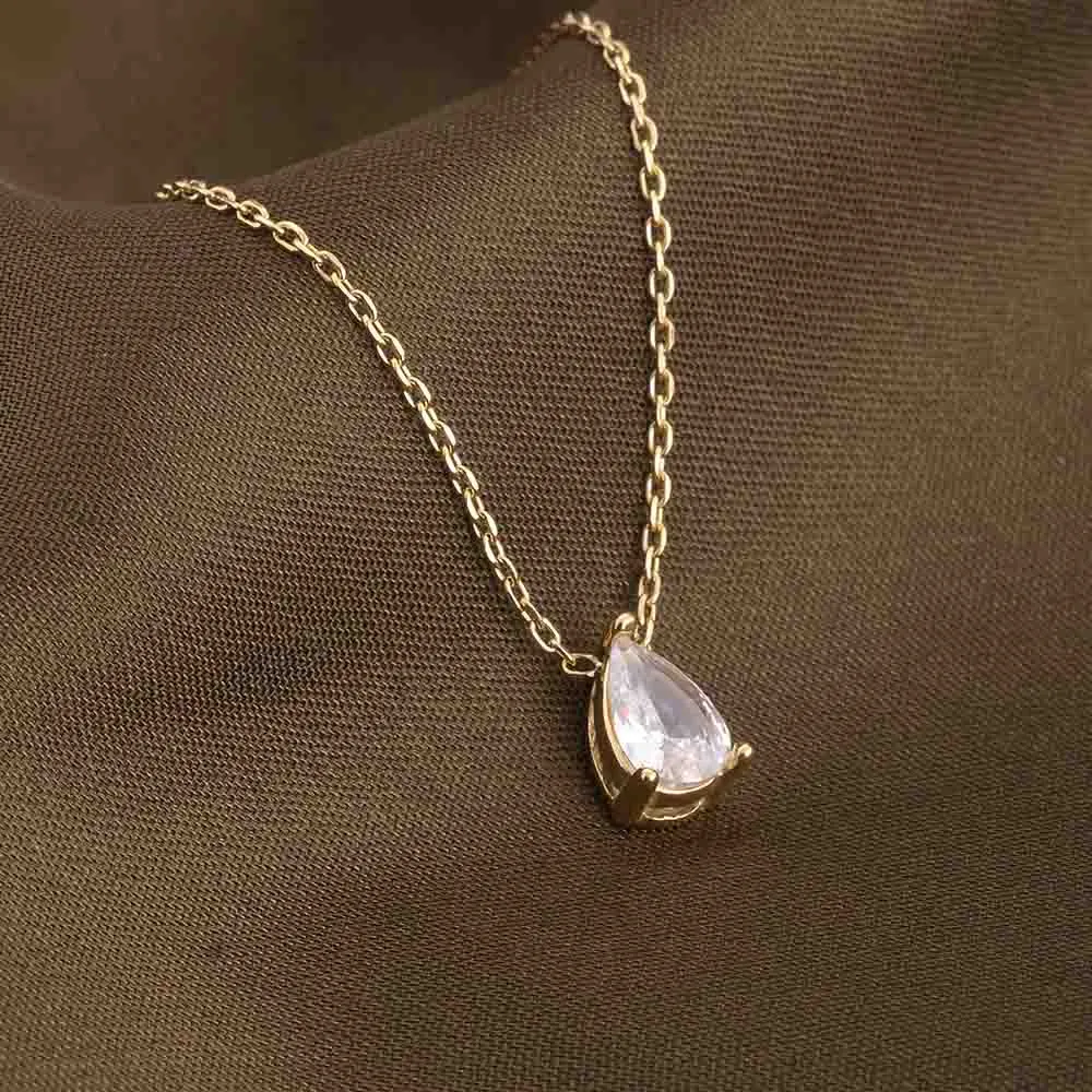 Dewdrop solitaire necklace