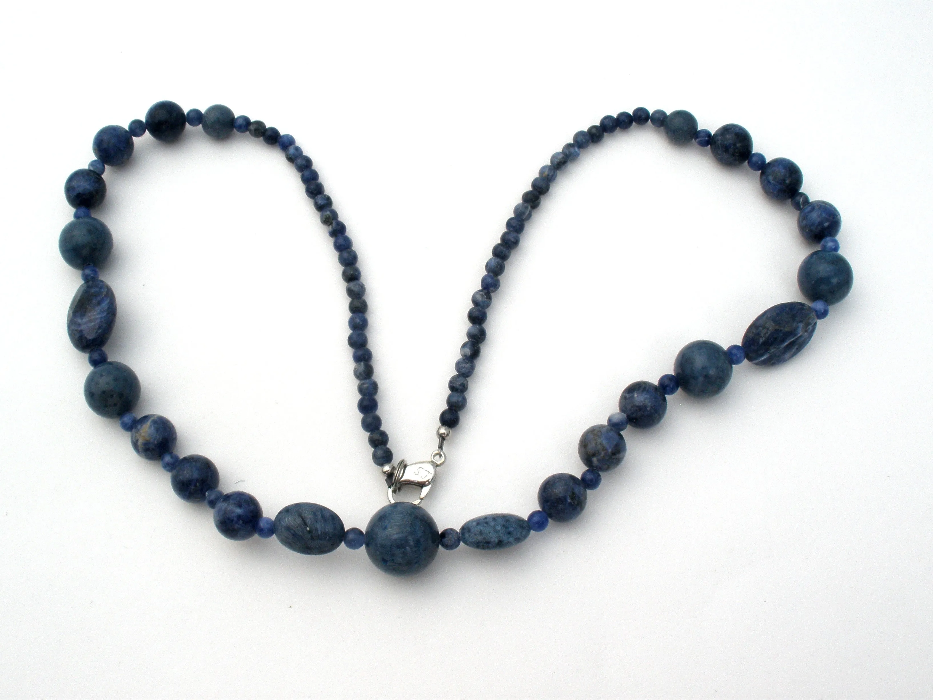 Lee Sands Blue Sodalite Bead Necklace 22"