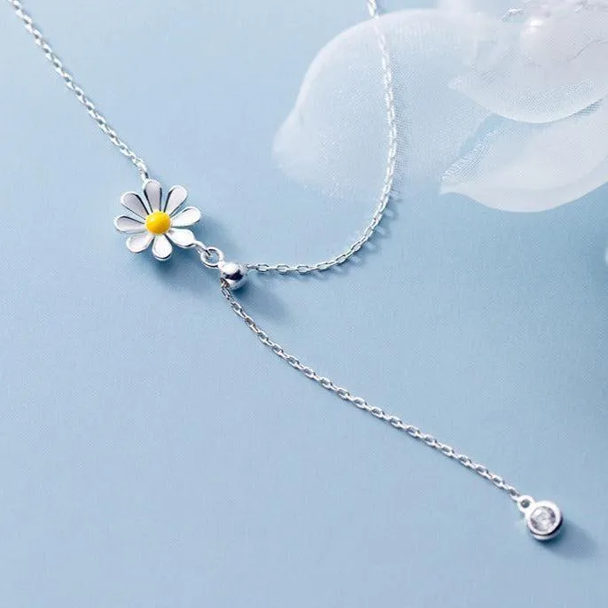 Live Like It's Spring Daisy Necklace