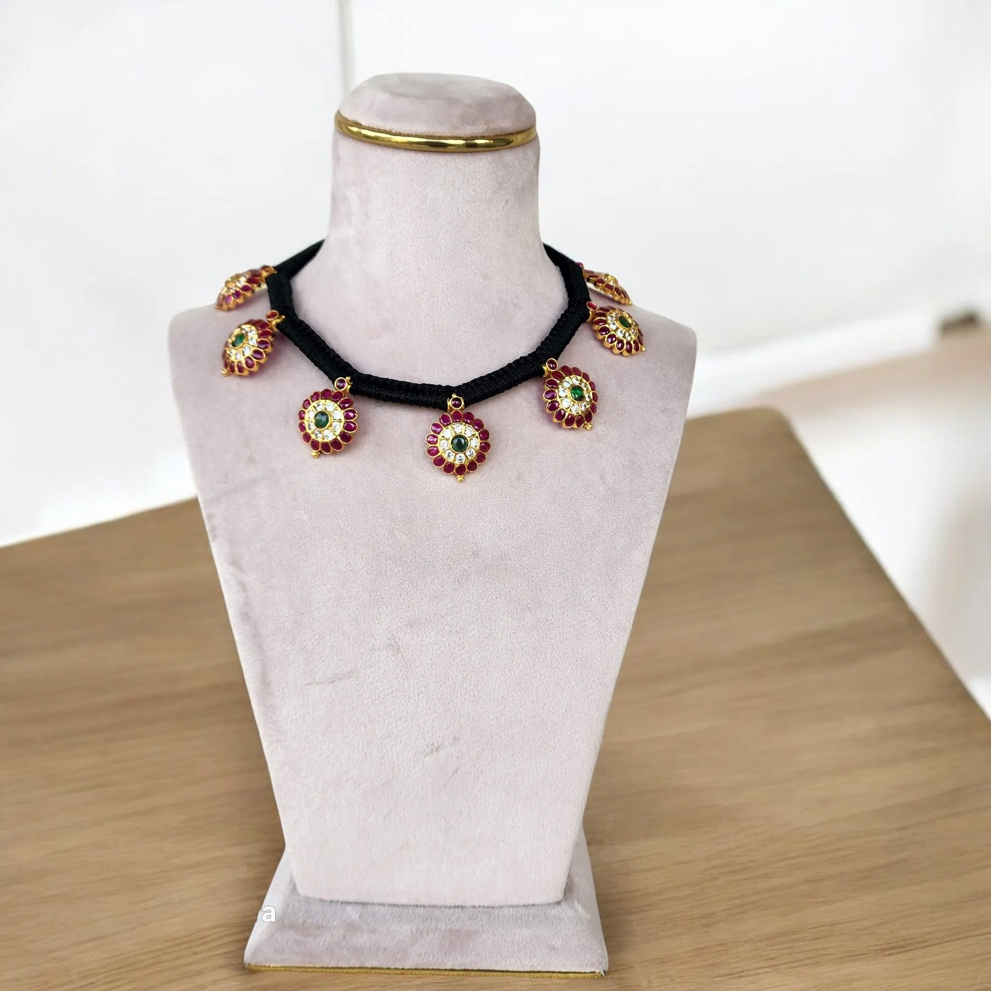 Red and Green Stone Thread Necklace